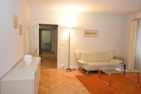 1BR flat in historical center - Symbol 3